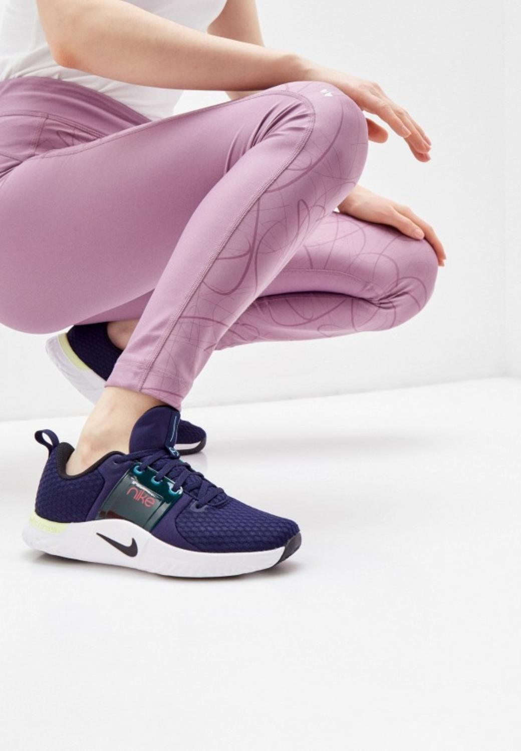 Удобные женские кроссовки Nike Renew In-Season TR 10