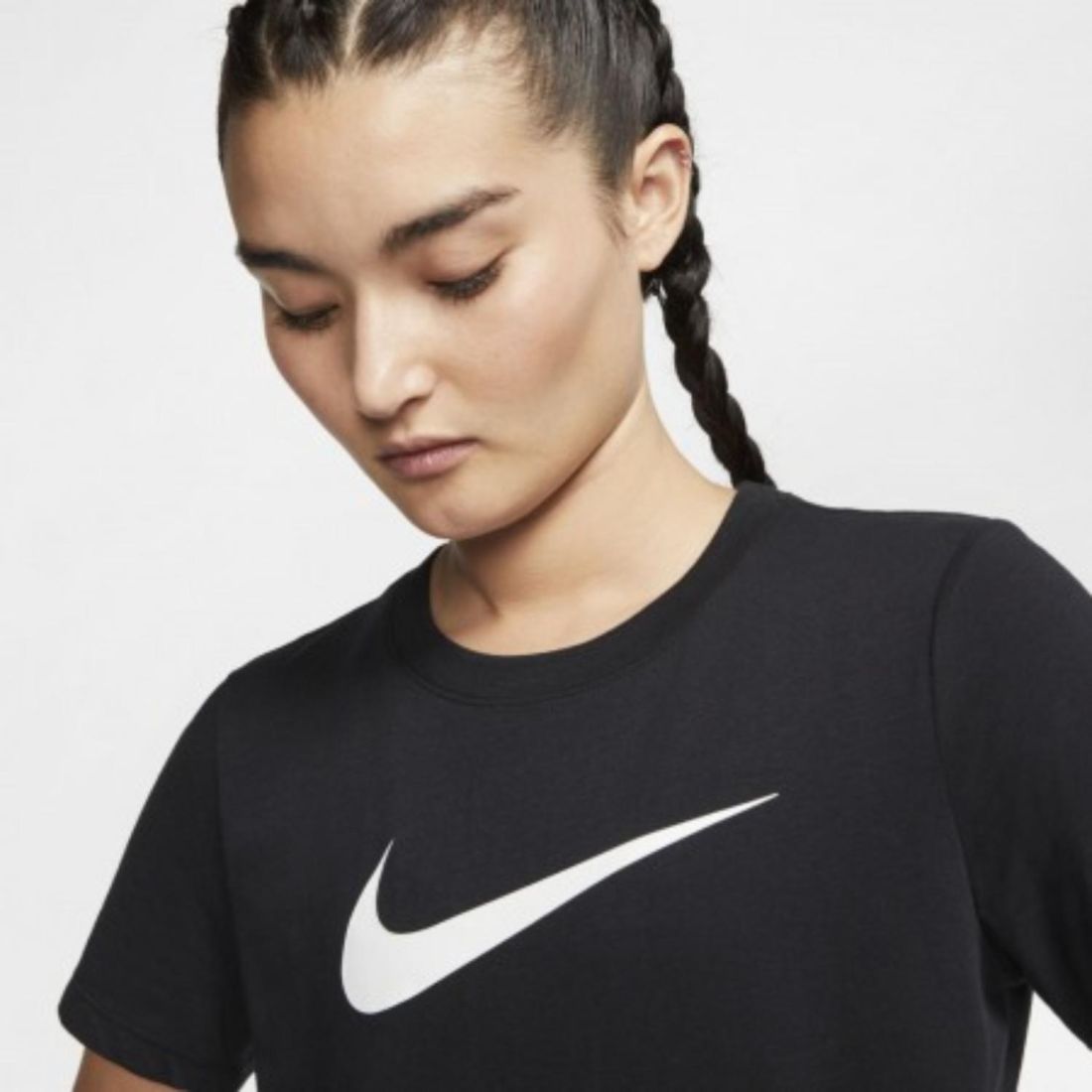 Удобная женская футболка Nike Dri-FIT