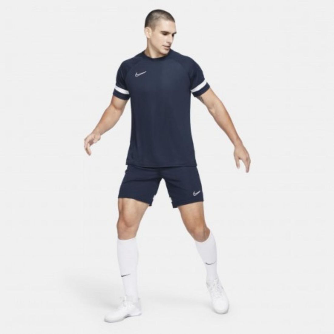 Стильная мужская футболка Nike Dri-FIT Academy