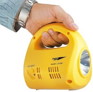 Яркий луч - Многофункциональный светодиодный фонарь-радио-mp3 LA-FM