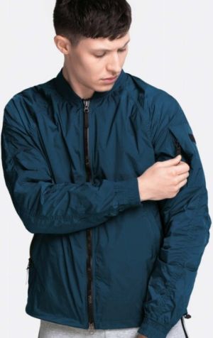 Стильная ветровка Jack Wolfskin Mars Jacket M