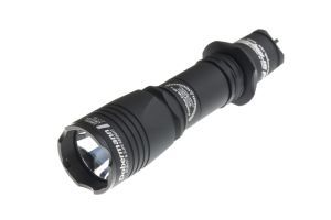 Яркий фонарик Armytek Dobermann XP-E2