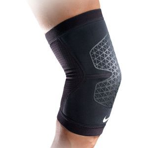 Бандаж на локоть Nike Pro Combat Elbow Sleeve