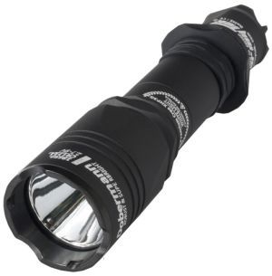 Тактический прочный фонарь ArmyТek Dobermann Pro XHP35 HI (теплый свет)