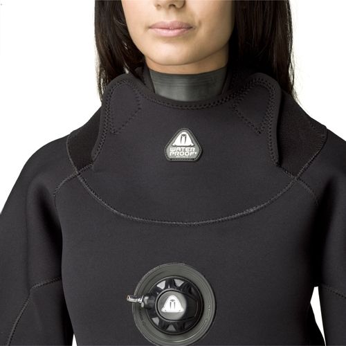 Waterproof - Высокотехнологичный гидрокостюм женский D70 SC