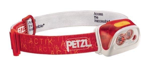 Удобный налобный фонарь Petzl Actik Core