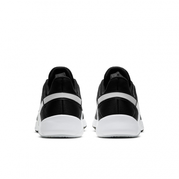 Беговые кроссовки Nike Legend Essential 2