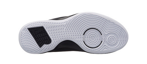 Nike - Удобные мужские кроссовки Air versitile III