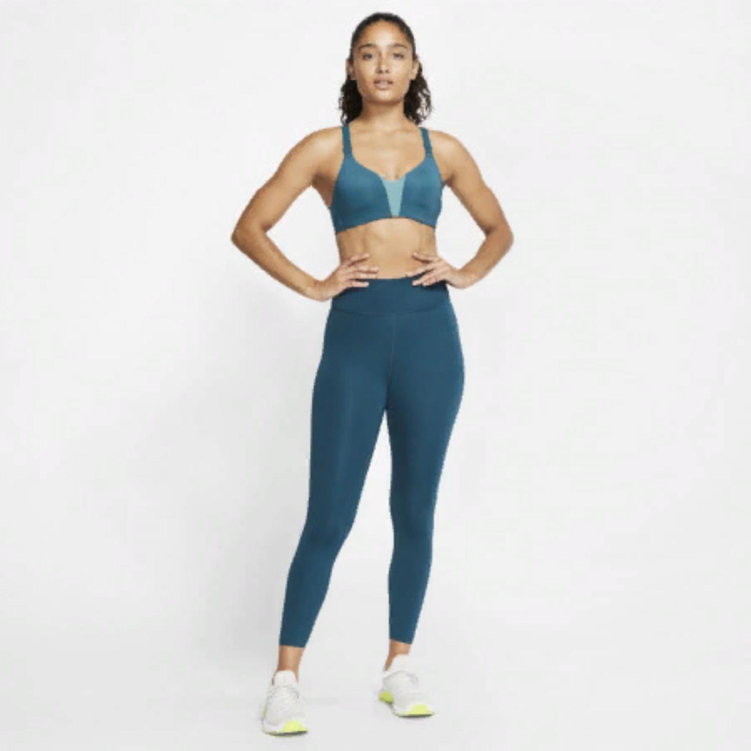 Удобный женский топ Nike Rival Sports Bra