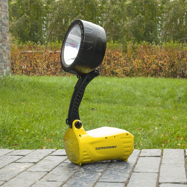 Tramp - Фонарь прожектор на аккумуляторах светодиодный Hudson