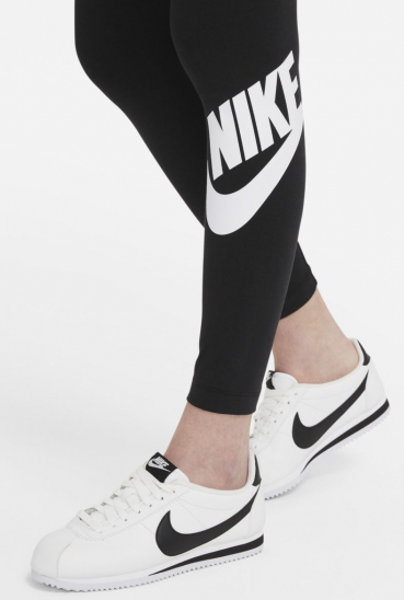 Тайтсы комфортные Nike Sportswear Essential