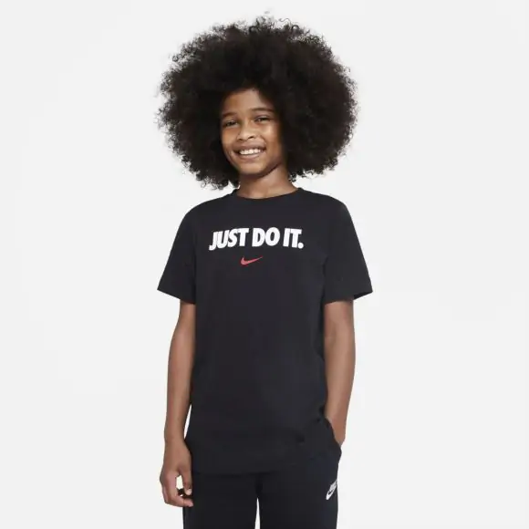 Детская-подростковая футболка на каждый день Nike Sportswear